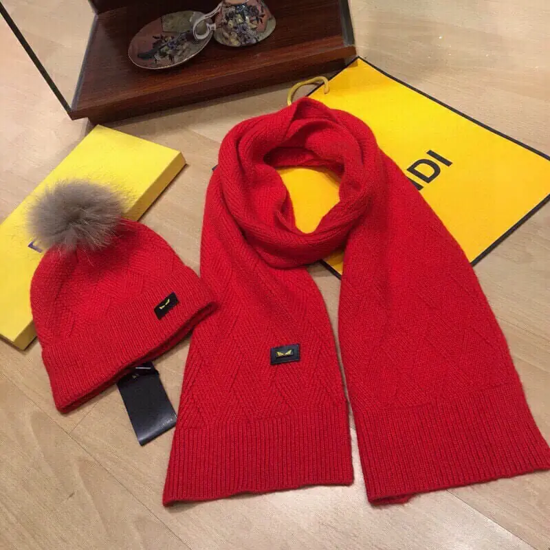 fendi hat and echapres set s_12651451